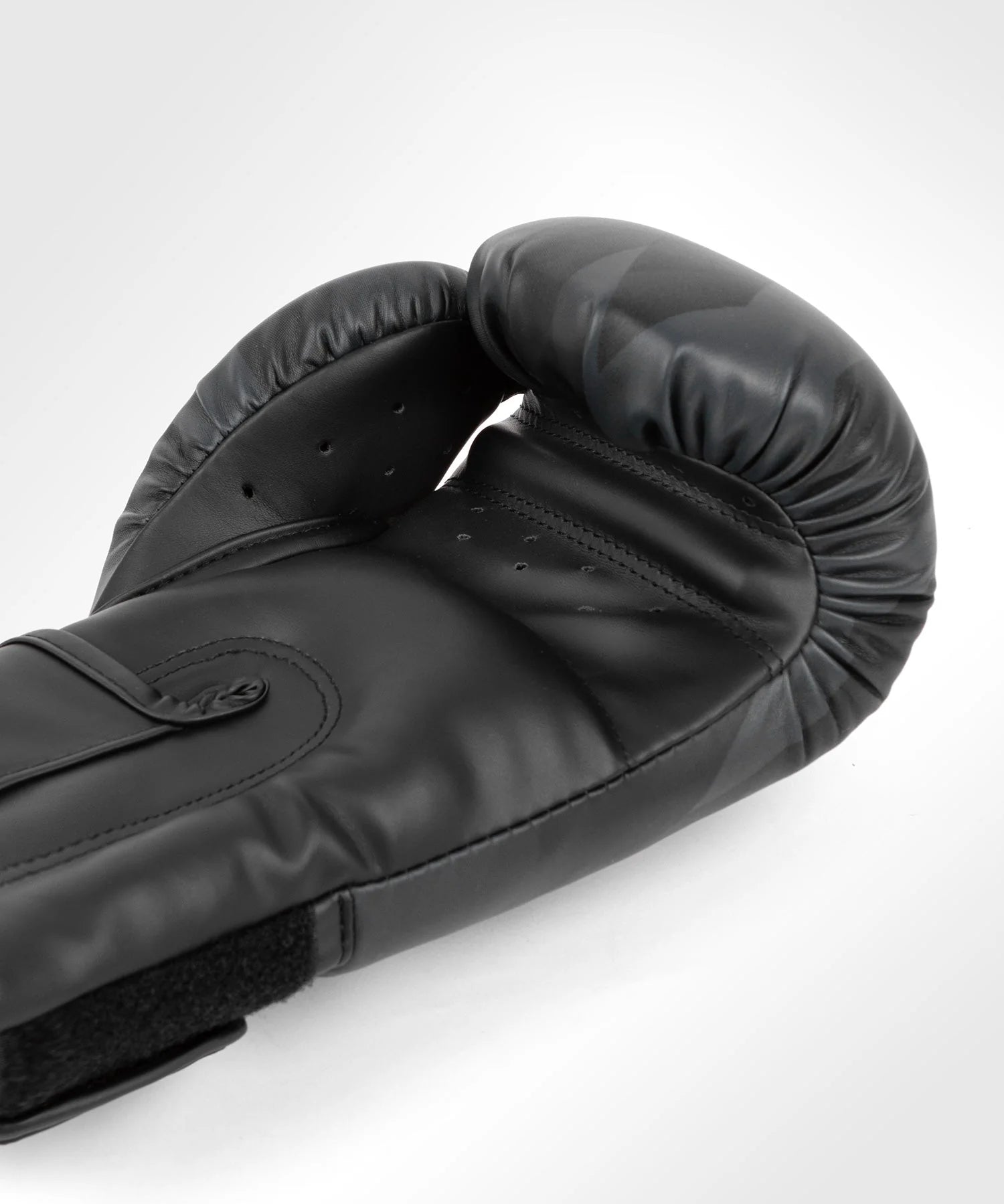 Venum - Razor Boxing Gloves