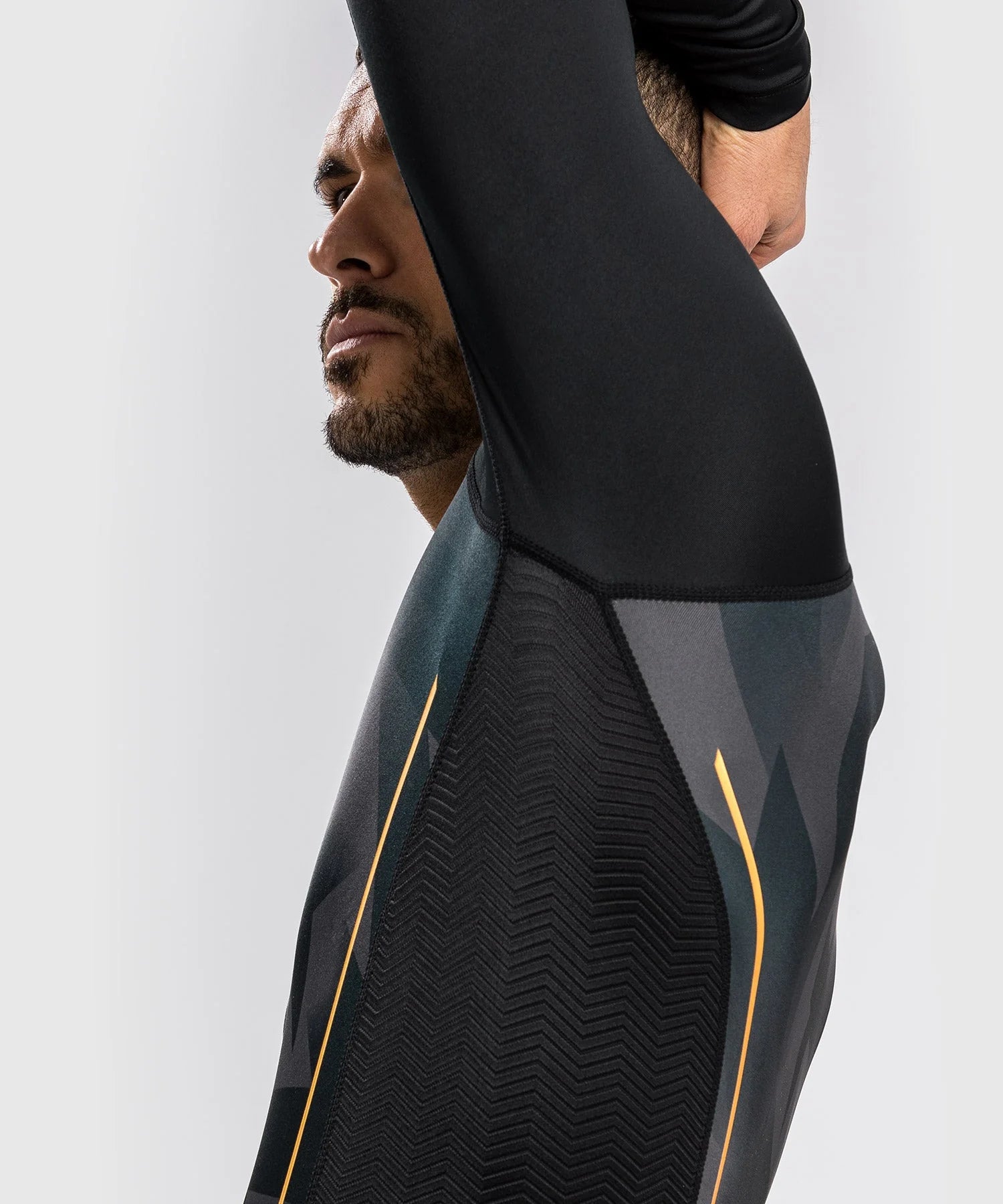 Venum - Razor Rashguard Long Sleeves