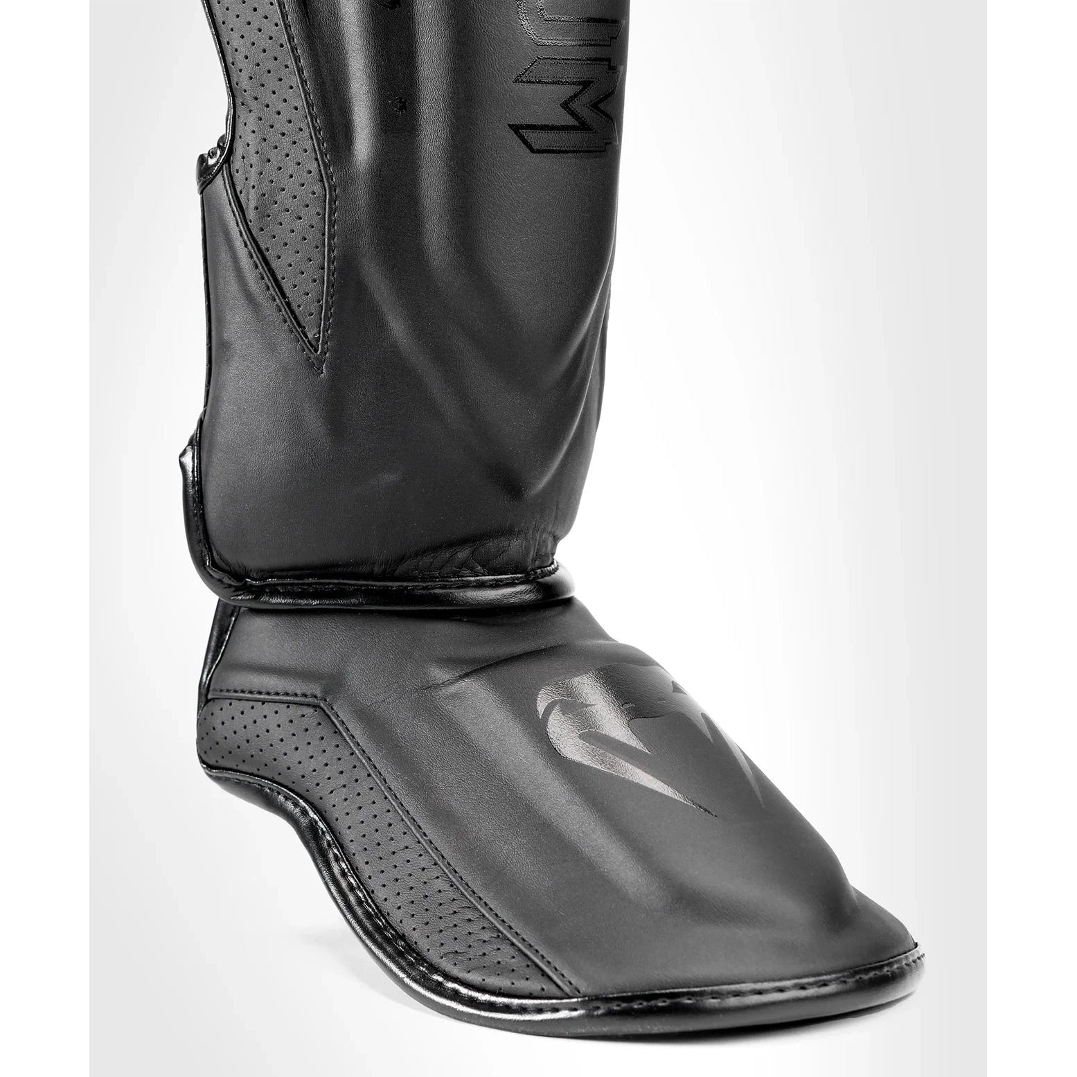 Venum - Elite Evo Shin Guards