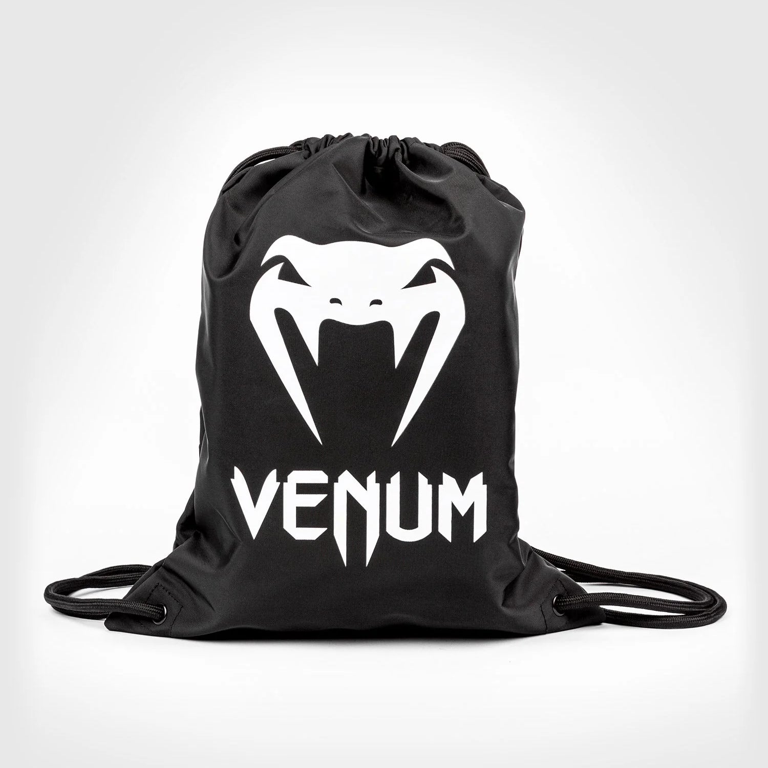 0_252F5_252F1_252F0_252F0510ddc99c8ec306d122950356acd7c1a00d43ce_BAGS_GYM_CLASSIC_BLACK_WHITE_03__1_cc8bc988-eebd-417f-8f20-7cc0b1980477.webp