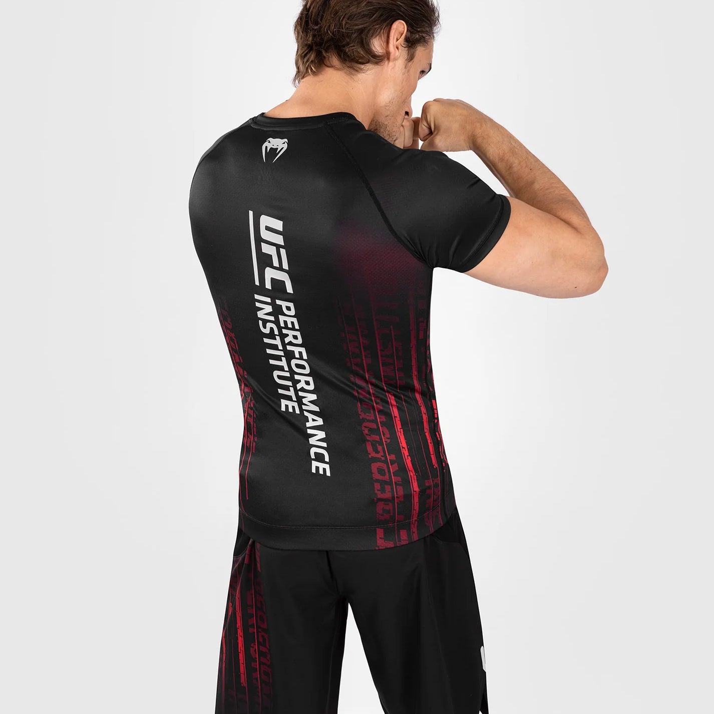 1_252Fd_252F0_252F0_252F1d00c0368492f6c66b164bd306ce880576b3c0eb_RASH_SS_PERFORMANCE_INSTITUTE_2.0_BLACK_RED_10.webp