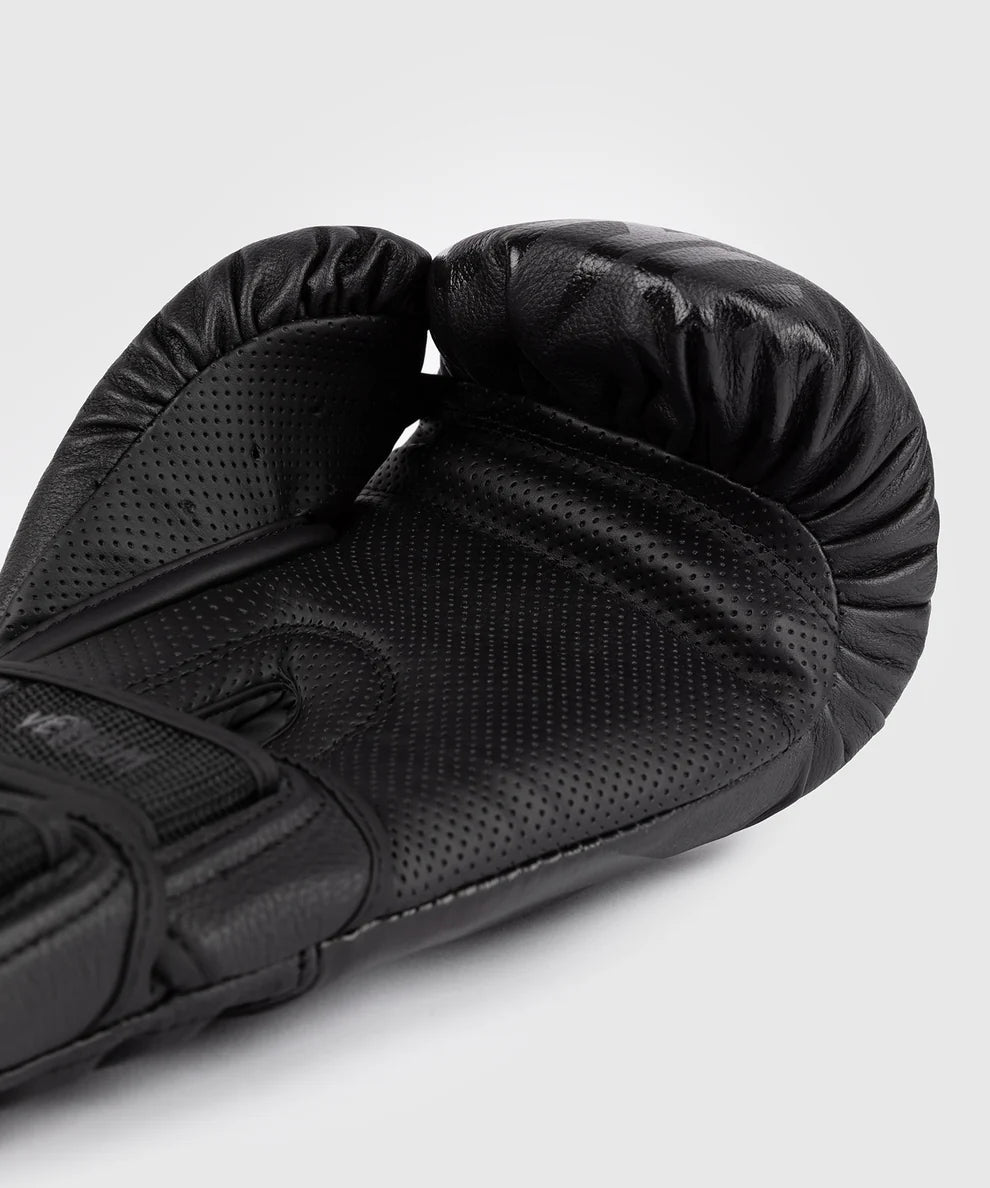 Reverso Boxing Gloves - Venum