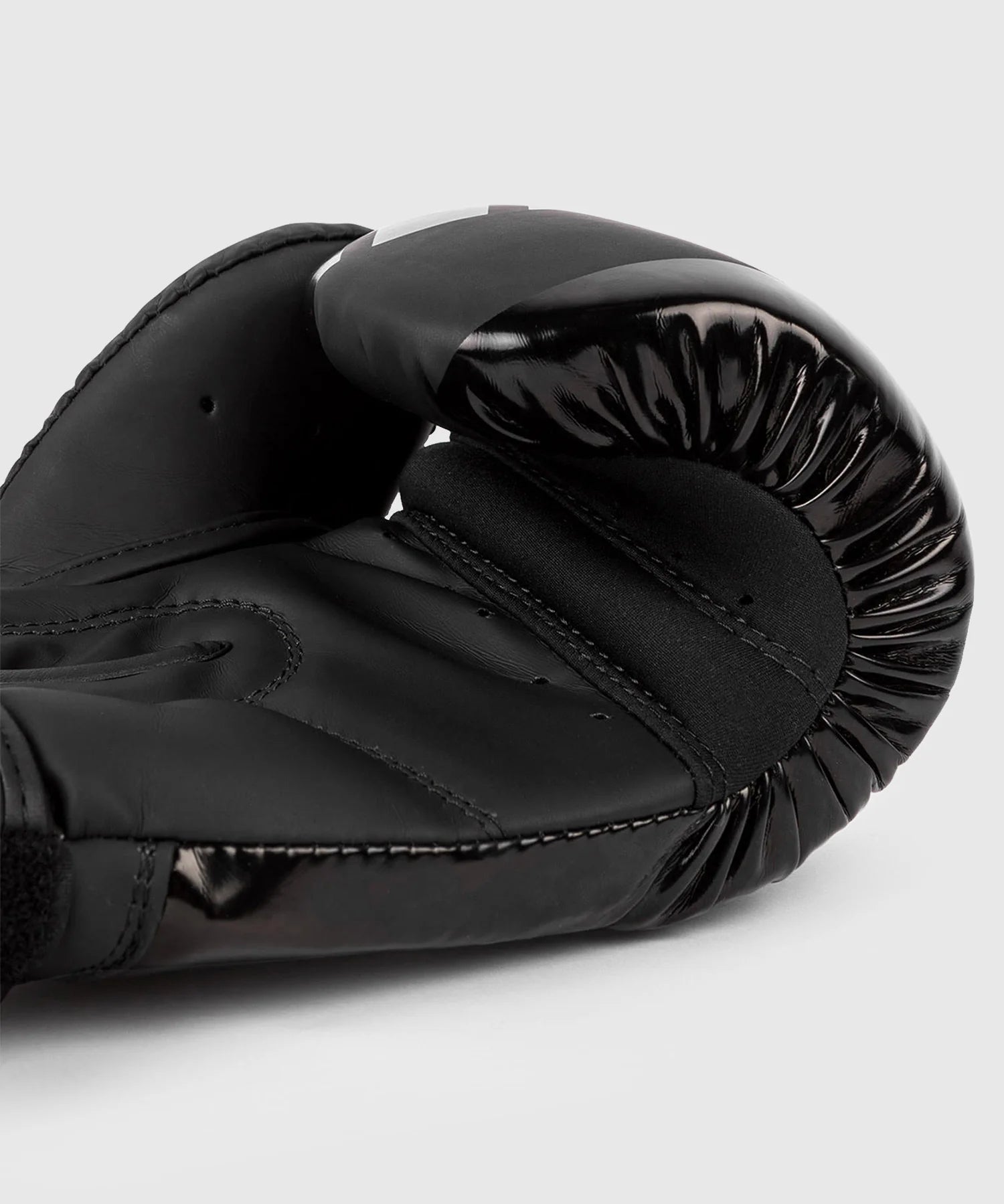 Venum - Challenger 3.0 Shockwave Boxing Gloves