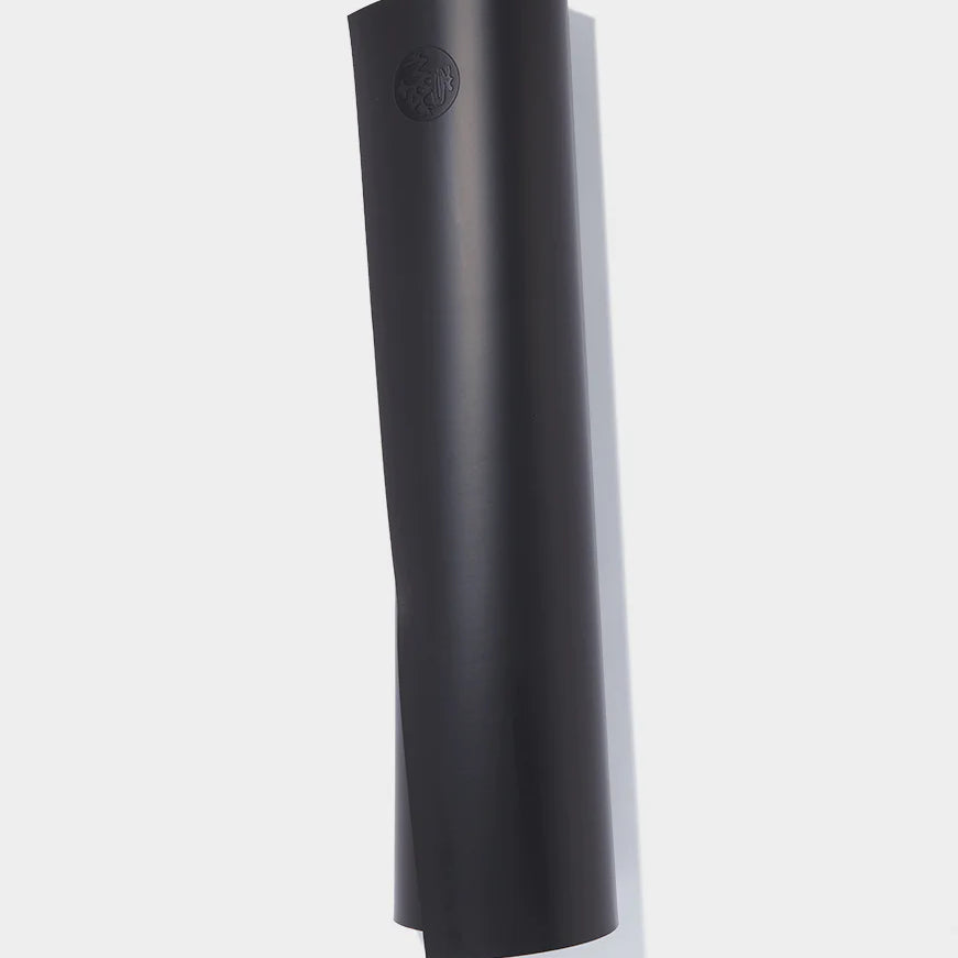MATS_GRP_JET-BLACK_01.webp