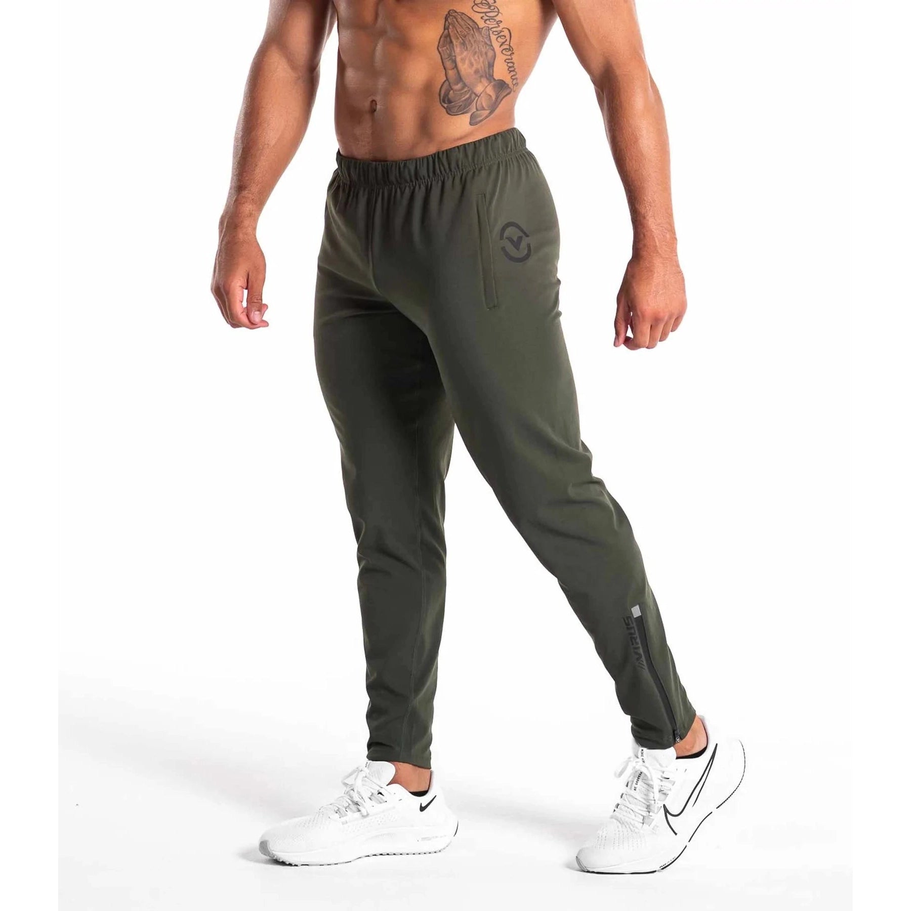 KL1.5-Joggers-KGBK-1_1800x1800_be5699ce-4415-4737-b4ba-baffce2af748.webp