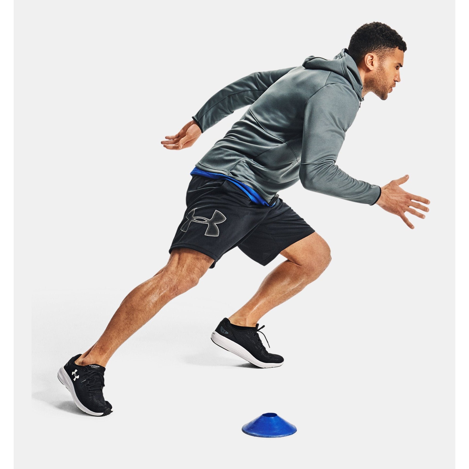 Shorts mit UA Tech™-Grafik